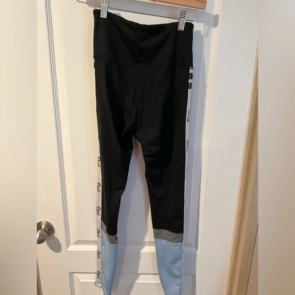 Pink by Victoria Secret Ultimate black & blue leggings. Size XS - Picture 3 of 6